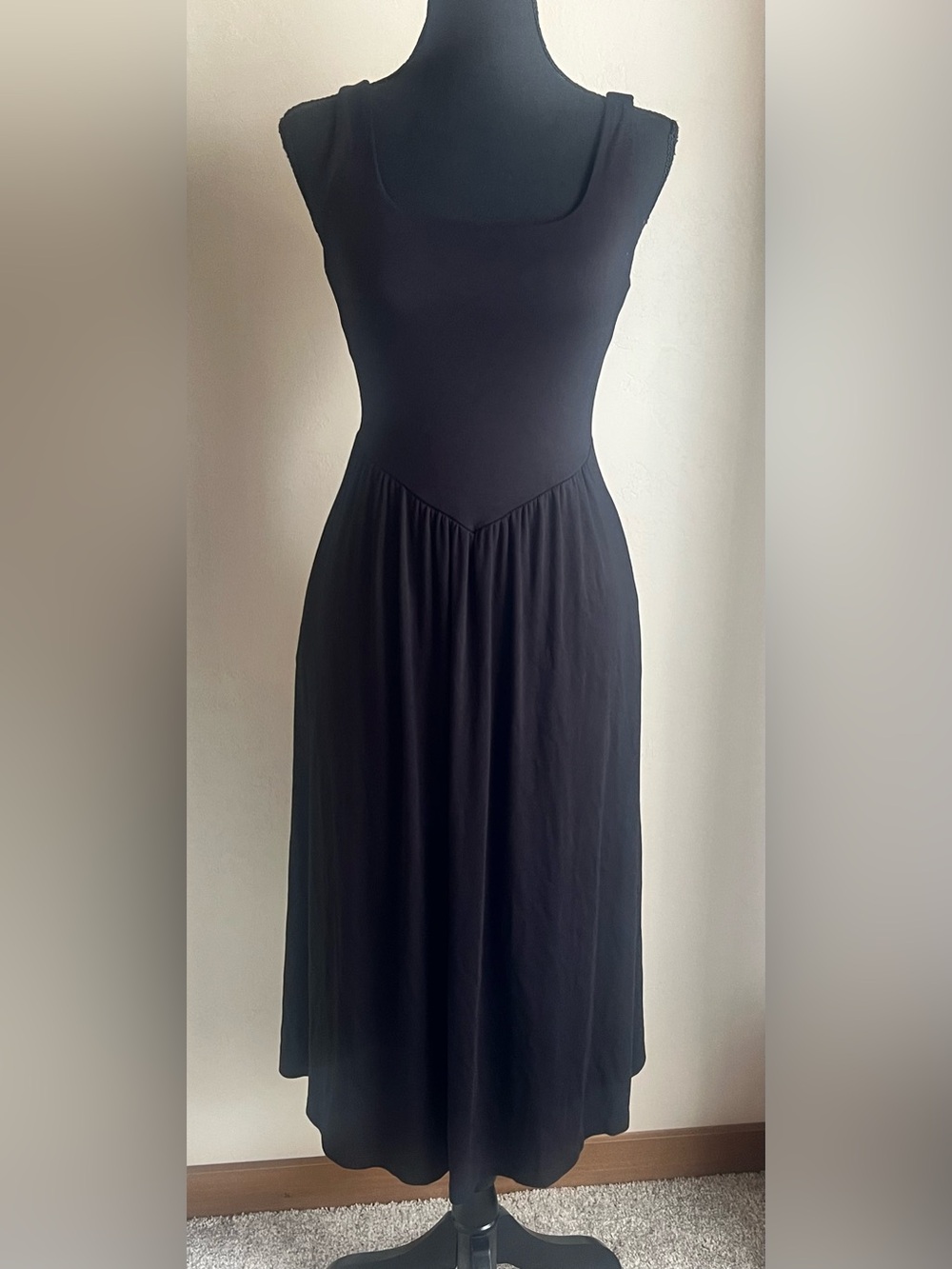 Classic Black Sleeveless Midi Dress